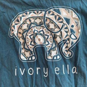 Womens Medium Ivory Ella Long Sleeve Tee!